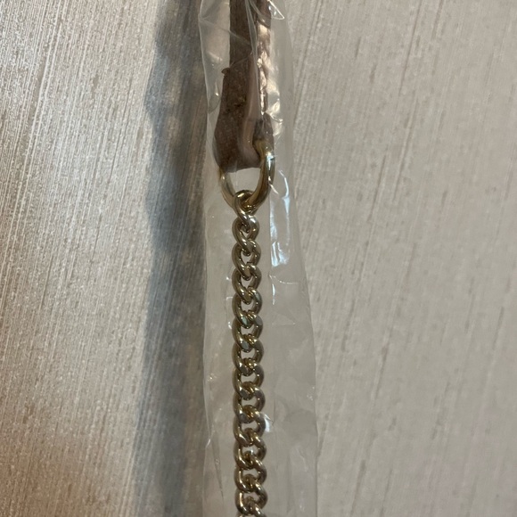 Disney’s Jungle Cruise Tan Shoulder Bag - Picture 7 of 10